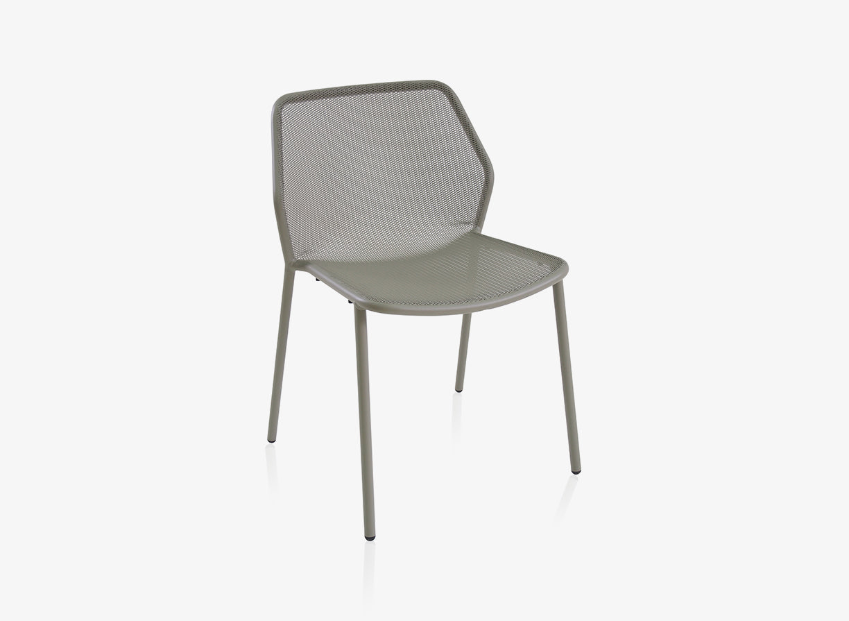 Darwin side chair