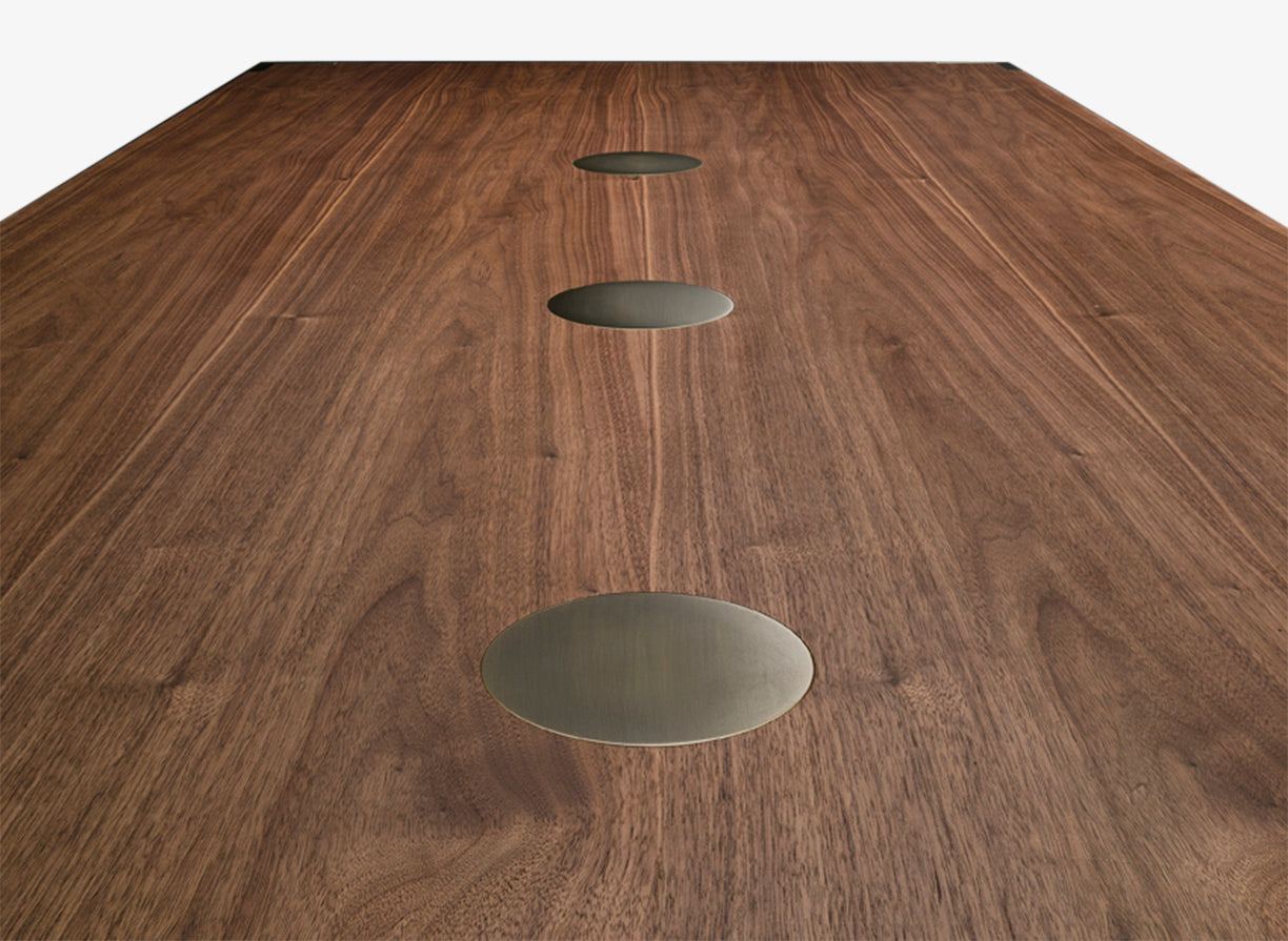 Bruce dining table