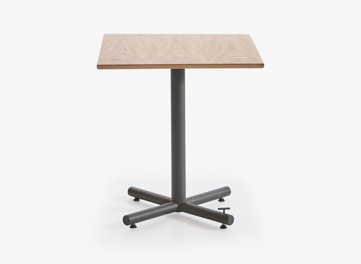 Bold 4 Table