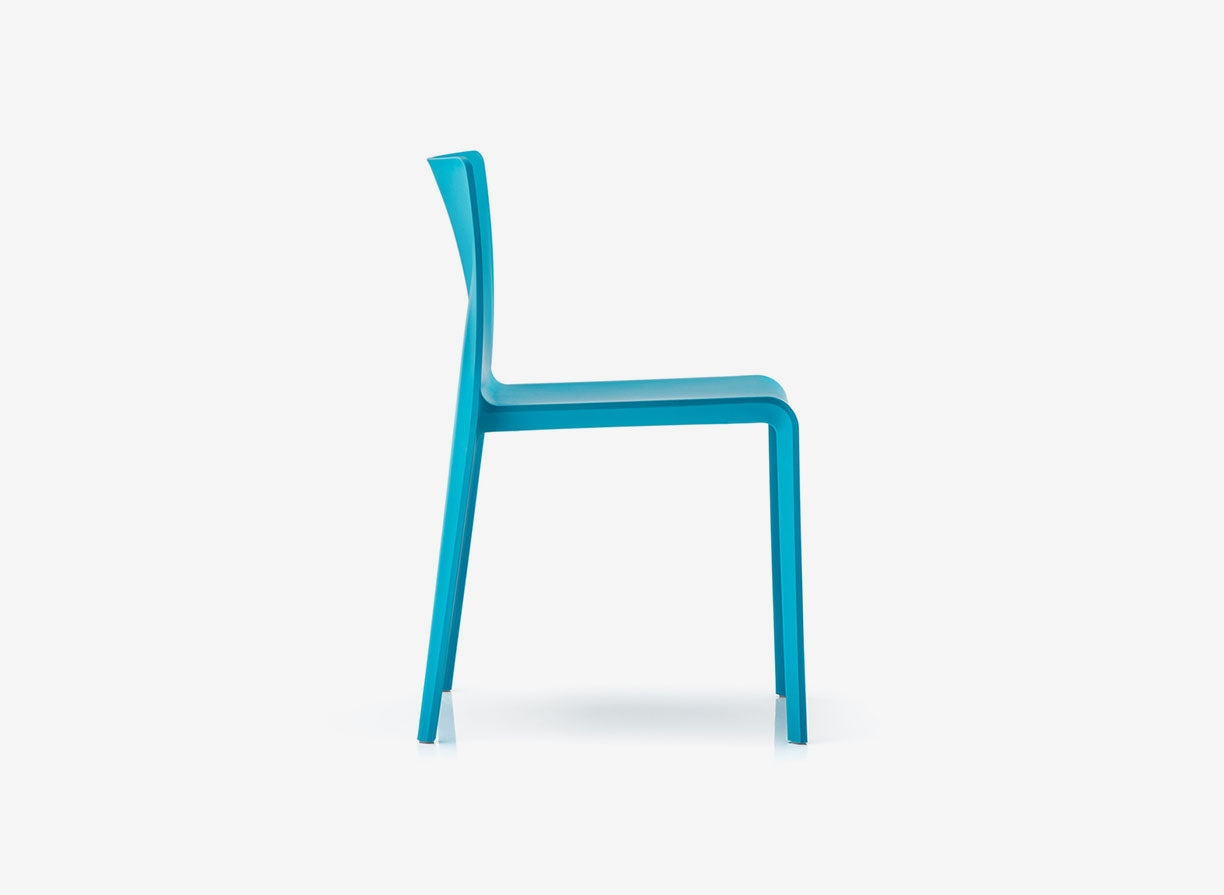 Volt 670 Dining chair