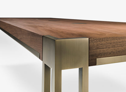 Bruce dining table
