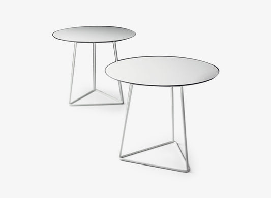 Circuit side table