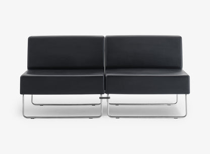 Host Lounge 790