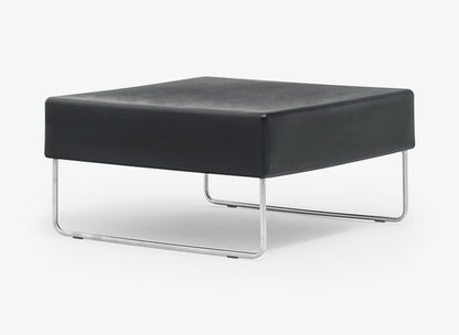 Host Lounge 792